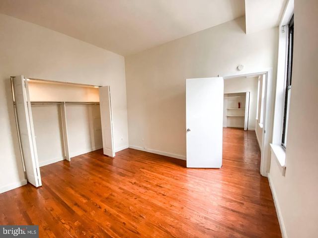 $1,495 | 1136 Pine Street, Unit 203 | Washington Square West