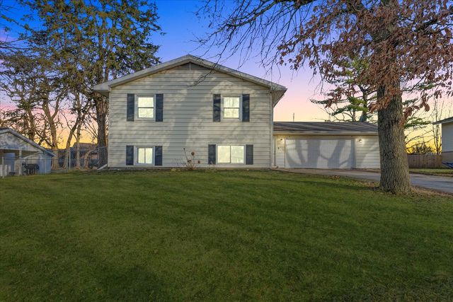 $269,000 | 604 North Colony Grove | Mahomet