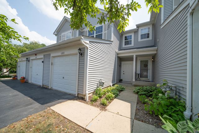 $269,900 | 1205 Brookdale Drive | Carpentersville