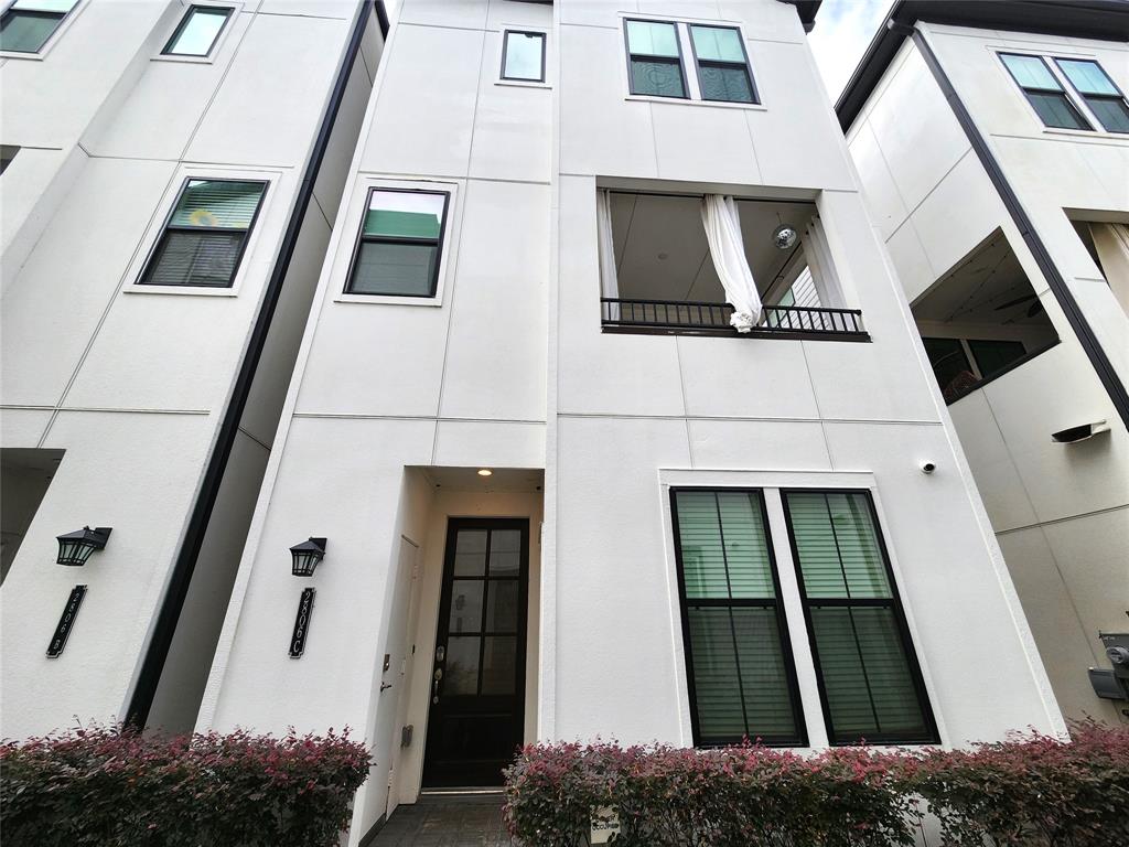 a view of a front door of the house