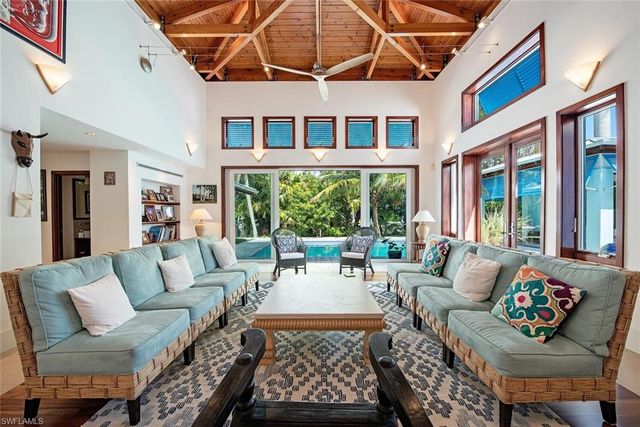 $7,450,000 | 795 18th Avenue South | Aqualane Shores