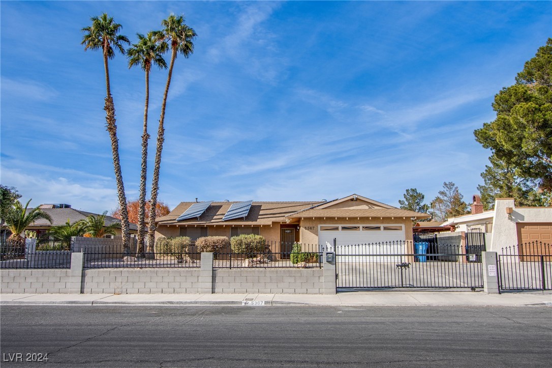 Front Auto driveway gated entry