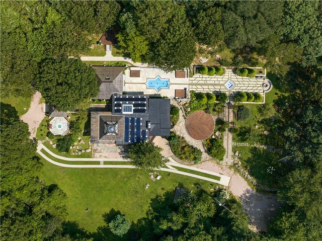 $2,900,000 | 160 Ross Hill Road | Charlestown