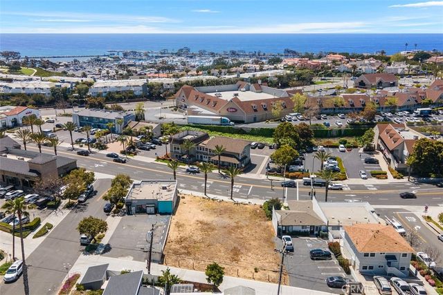 $990,000 | 34206 Pacific Coast Highway | Lantern Village