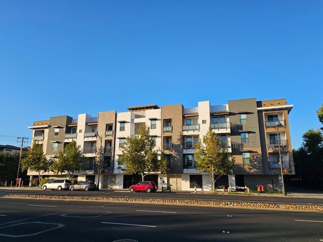 $3,250 | 2585 El Camino Real, Unit 401 | Santa Clara