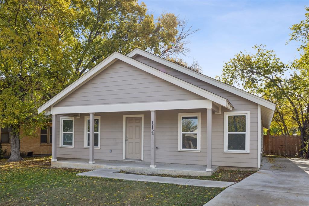 front view of house with a yard