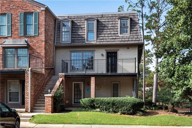 $325,000 | 3091 Colonial Way, Unit J3 | Georgetown of Atlanta Condominiums