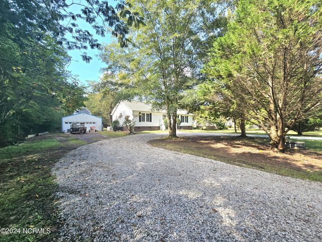 $399,000 | 402 Northwest Backwoods Road | Moyock Township - Currituck County