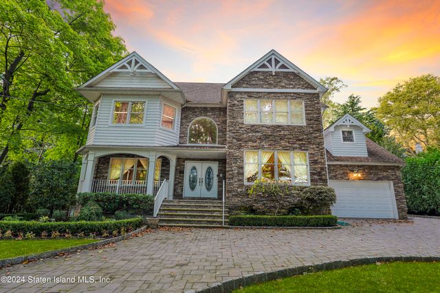 $2,899,999 | 25 The Ovl | Todt Hill