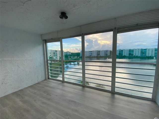 $2,200 | 121 Southeast 3rd Avenue, Unit 504 | Dania Beach