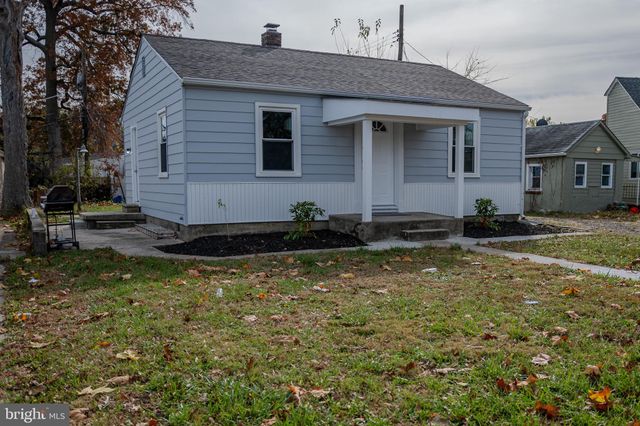 $260,000 | 1819 Kitty Hawk Road | Edgewater