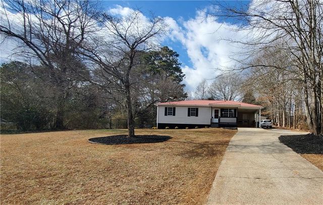 $2,300 | 699 Gordon Road