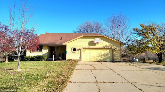 $424,900 | 1180 Scott Drive | Minnetrista