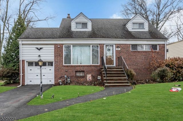 $525,000 | 561 West 5th Avenue | Roselle