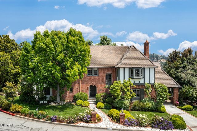 $3,295,000 | 1344 Rossmoyne Avenue | Rossmoyne-Verdugo Woodlands