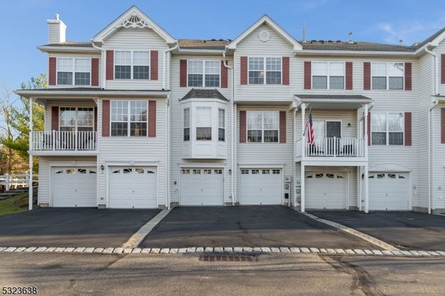 $449,000 | 33 Haddenford Drive | Raritan Township