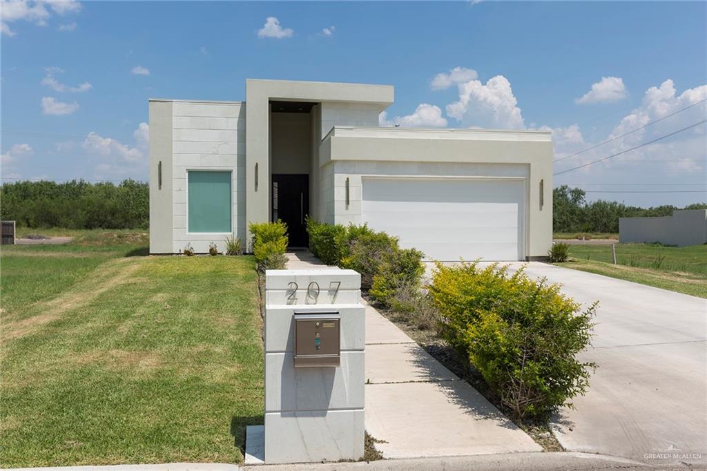 Moderna Casa Estilo Contemporaneo en Renta. Escuelas del Distrito Escolar de Sharyland