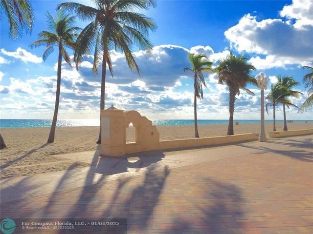 $1,700,000 | 355 Virginia Street, Unit 1 | South Central Beach