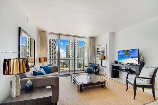 $750,000 | 485 Brickell Avenue, Unit 2107 | Icon Brickell