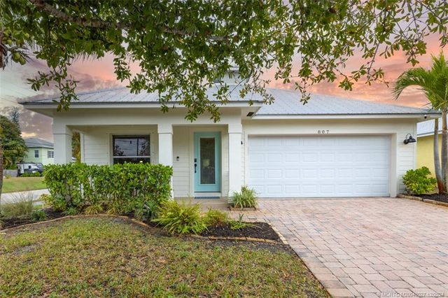 $595,000 | 807 Southwest 28th Street | Old Palm City