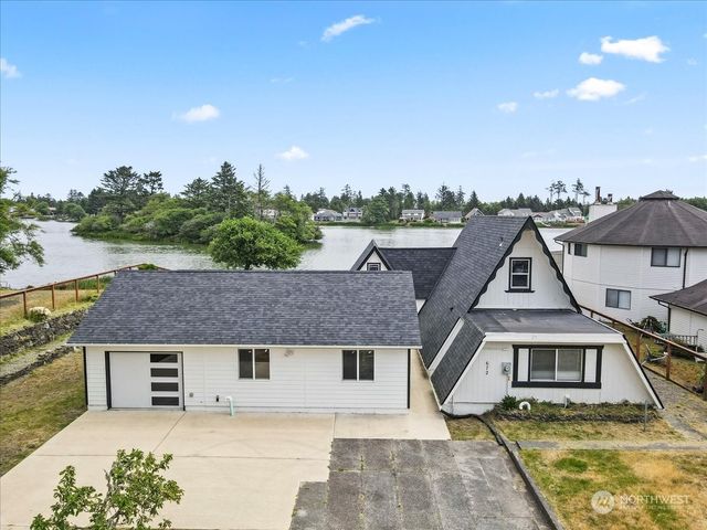 $475,000 | 672 Mt Olympus Avenue Southeast | Ocean Shores