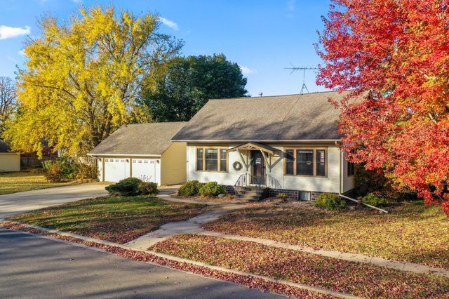 $239,900 | 206 1st Avenue Southwest | Blooming Prairie