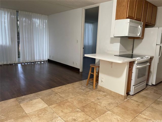 $1,900 | 1600 Wilikina Drive, Unit C301 | Wahiawa