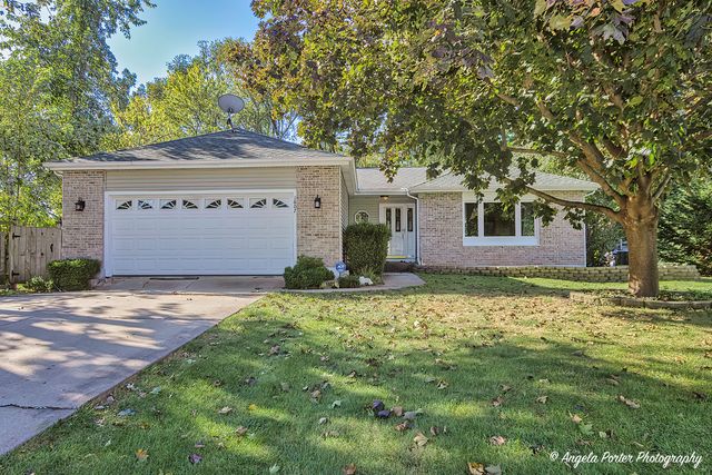 $339,000 | 1607 Jennifer Lane | McHenry