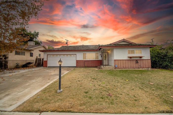 124 Regal Street, Bakersfield, CA 93308 | Compass