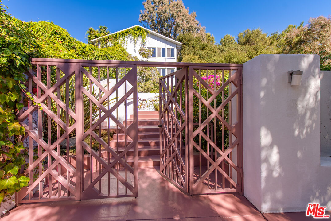 a view of an entryway