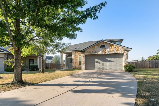 $1,975 | 1205 Logan Drive | Benbrook Ranch