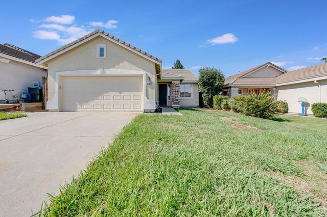 $489,950 | 5705 Ridgepoint Drive | Antelope