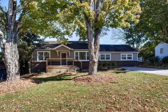 $495,000 | 1004 Craig Road | Forest Brook