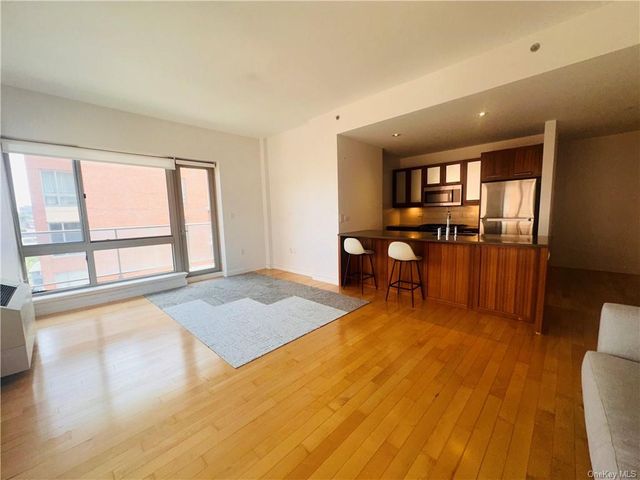 $644,999 | 460 West 236th Street, Unit 4A | Fieldston