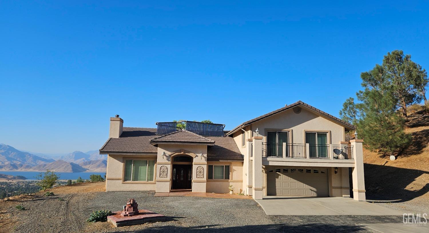 a view of house and outdoor space