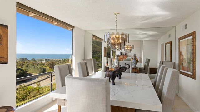 $2,389,000 | 7646 Caminito Coromandel | La Jolla Heights