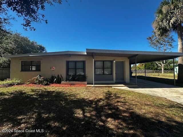 $1,900 | 4340 Coquina Avenue | Whispering Lakes