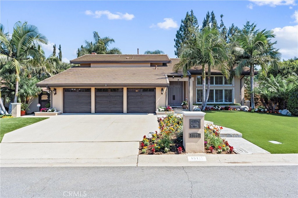 front view of house with a yard