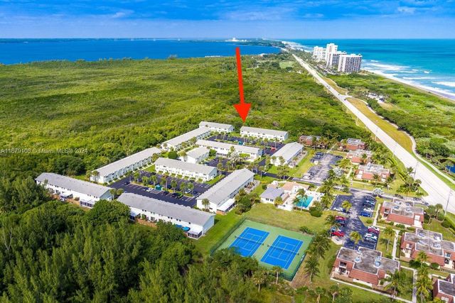 $320,000 | 9411 South Ocean Drive, Unit 19 | Hutchinson Island South