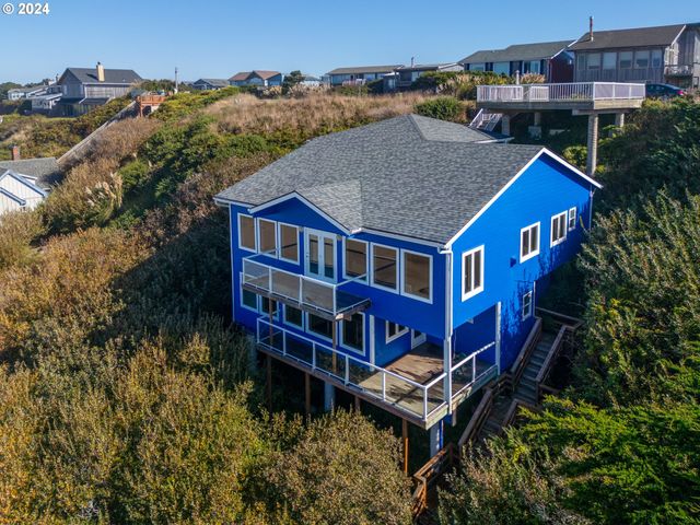 $2,049,000 | 1470 Beach Loop Drive Southwest | Bandon