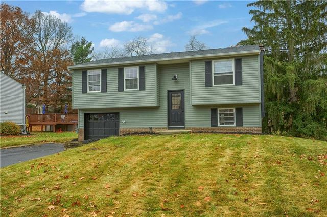 $325,000 | 306 Fayette Drive | Cranberry Township