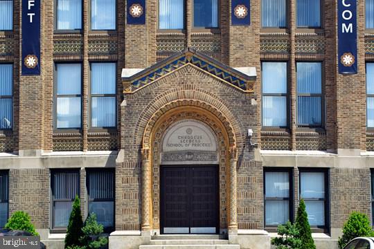 a view of building with a outdoor space