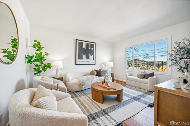 $995,000 | 163 Valmar Terrace | Excelsior