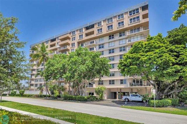 $325,000 | 1625 Southeast 10th Avenue, Unit 309 | Harbordale