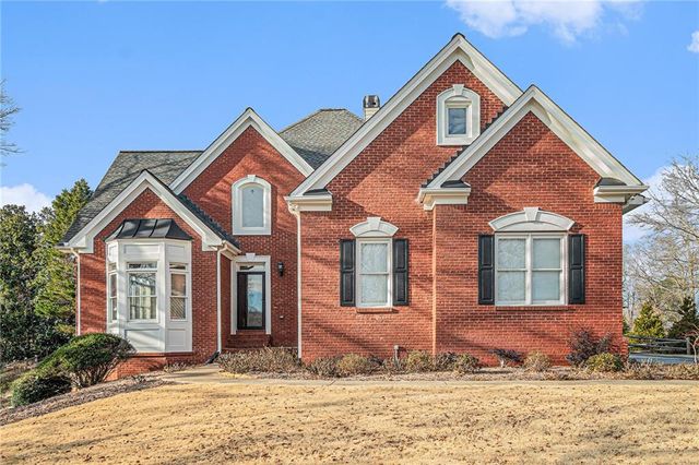 $585,000 | 360 Fairway Circle