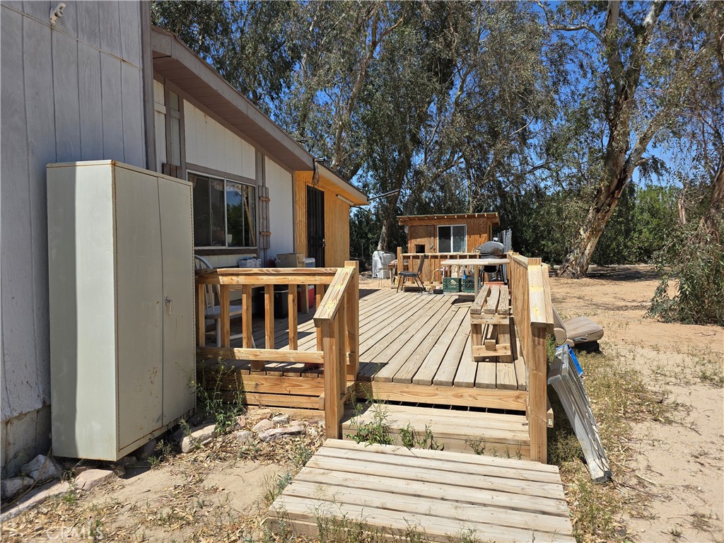 a view of a back yard of the house