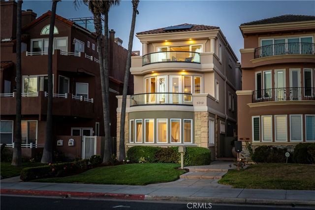 $4,350,000 | 1312 Pacific Coast Highway | West Huntington Beach