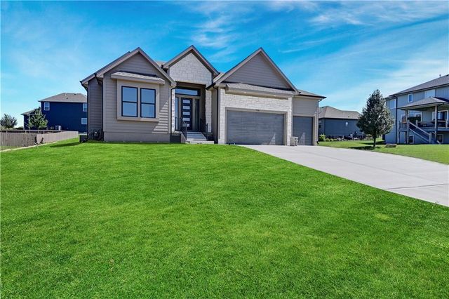 $709,975 | 7541 Green Street | Shawnee