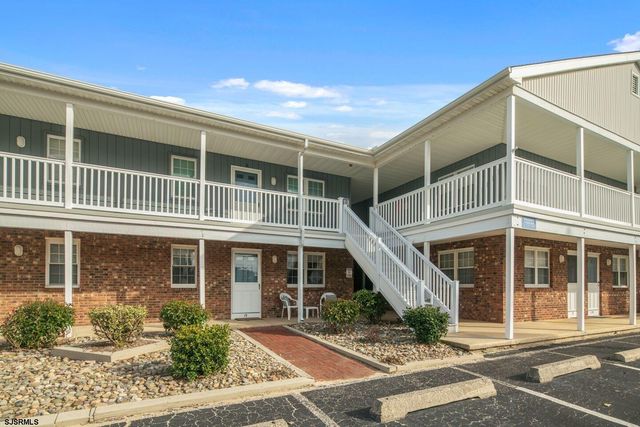 $539,900 | 825 Plymouth Place, Unit 19 | Central Ocean City