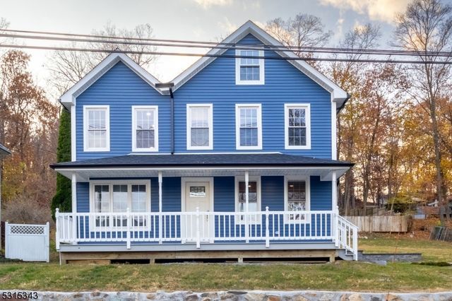 $524,900 | 32 Musconetcong Avenue | Stanhope